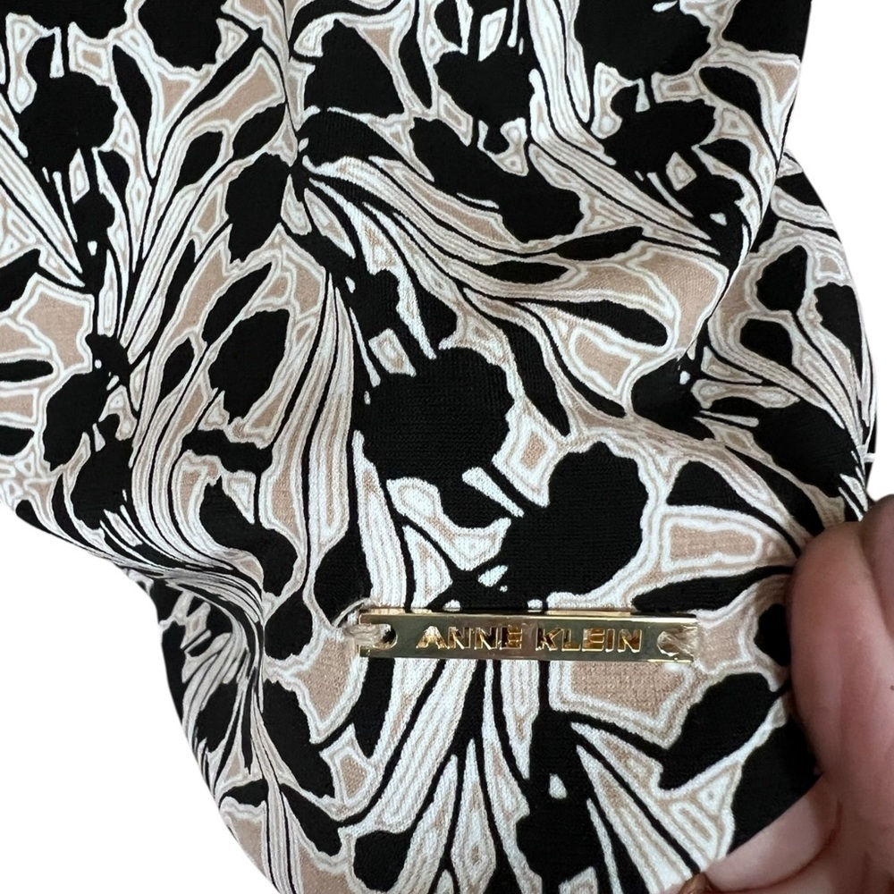 Anne Klein Black and Tan Floral Women's Top - Picture 3 of 5